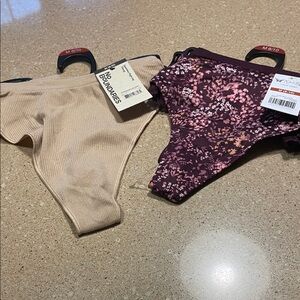 Jessica Simpson Floral Bikini 2-Pack and No Boundaries toasted almond thong